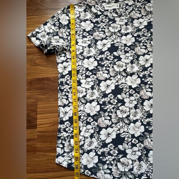 Abercrombie & Fitch Men's Floral Soft Tee T Shirt Size M Blue and Light Mauve - Picture 4 of 7